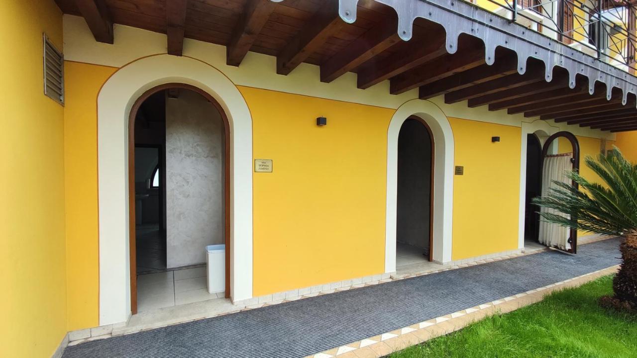 Albergo Le Piante Манерба-дель-Гарда Экстерьер фото