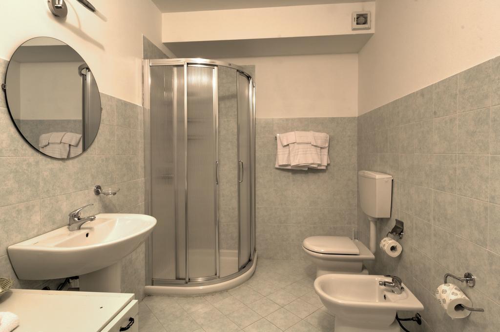 Albergo Le Piante Манерба-дель-Гарда Экстерьер фото
